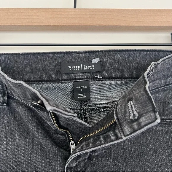 White House Black Market Women’s Skinny Leg Jeans - Picture 4 of 8